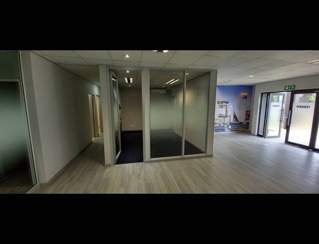 283M² OFFICE TO LET IN BRYANSTON